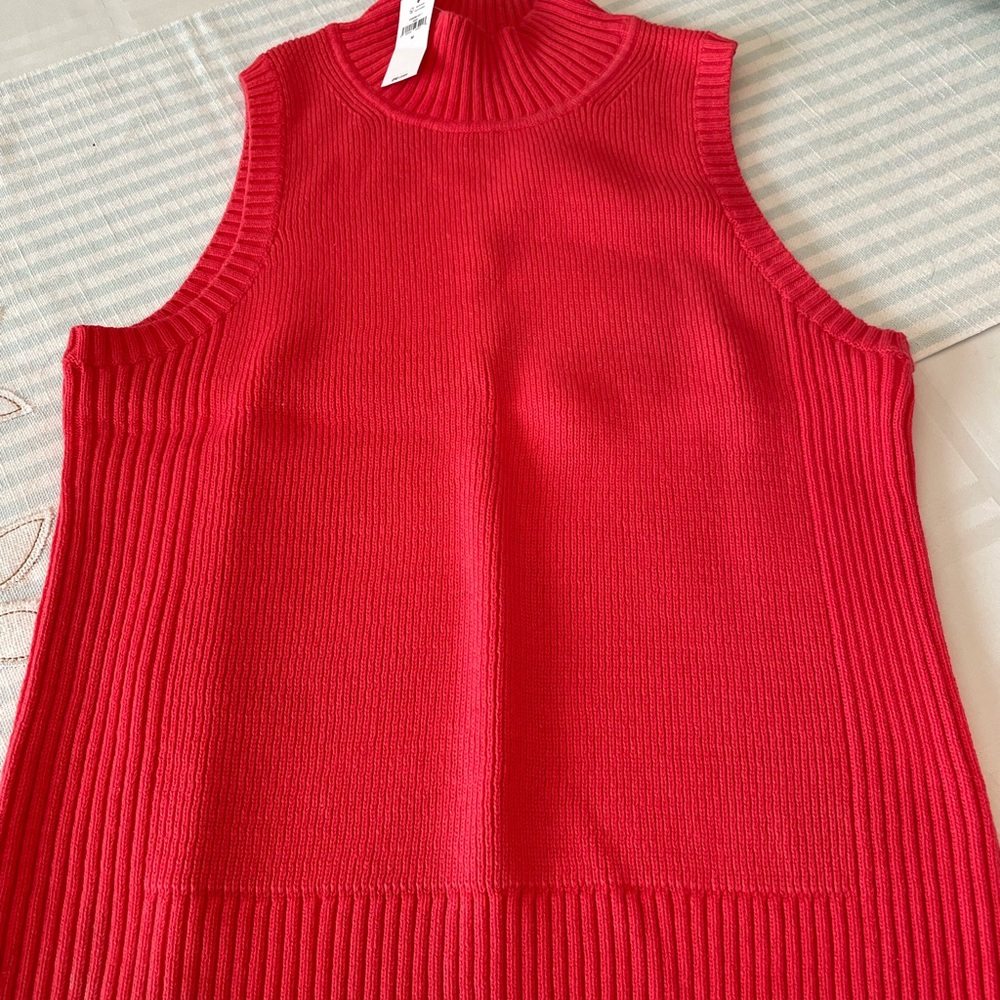 GAP sleeveless mock turtleneck sweater